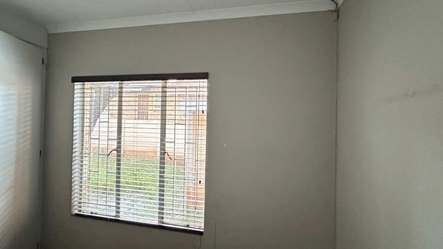 3 Bedroom Property for Sale in Safari Gardens North West